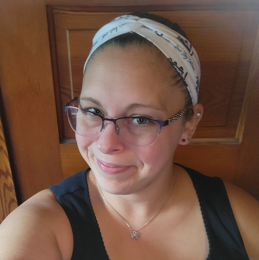 Meet your Posher, Angela